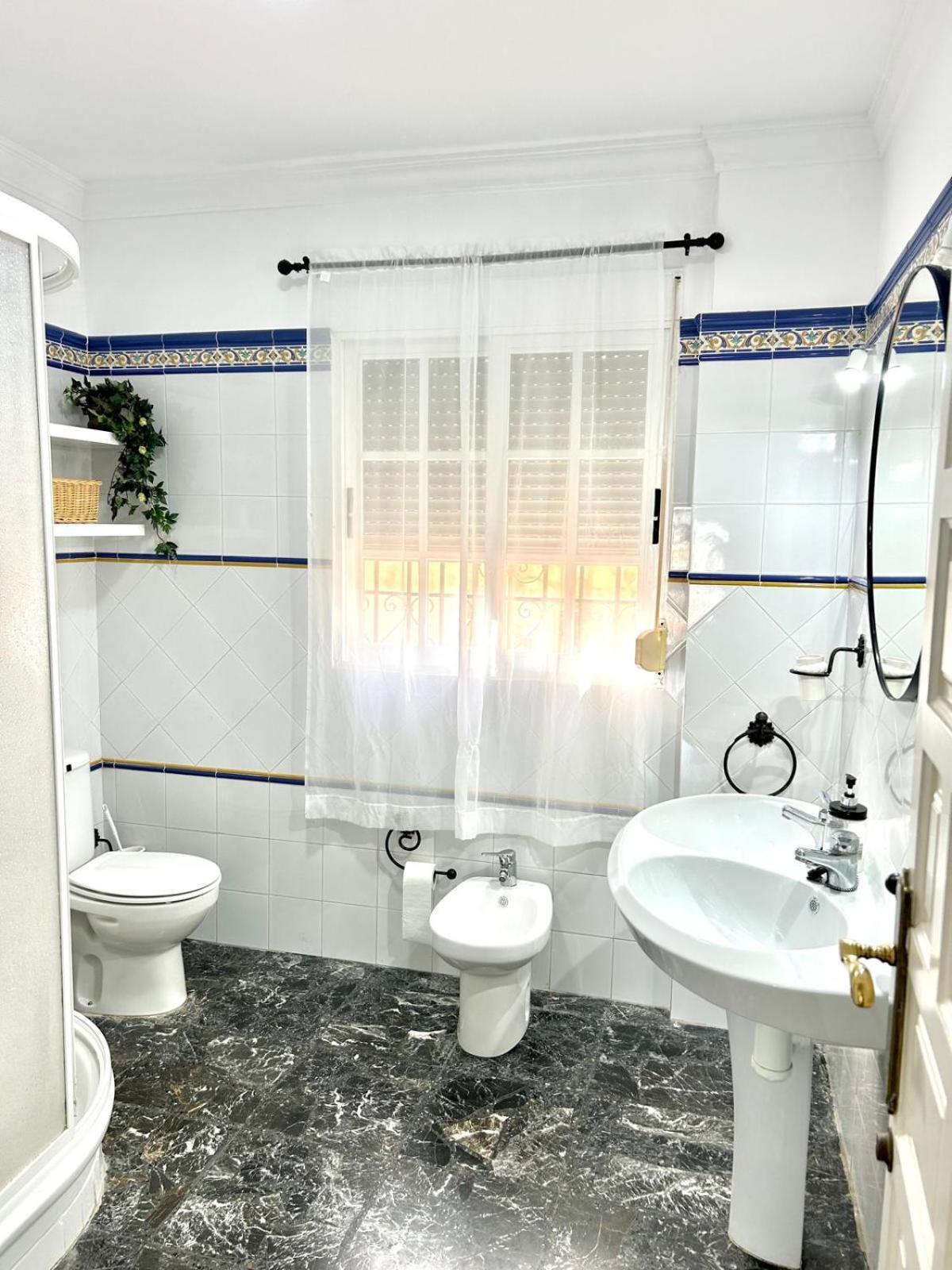 Chalet Con Piscinas Y Vistas De Ensueno Almunecar Luaran gambar
