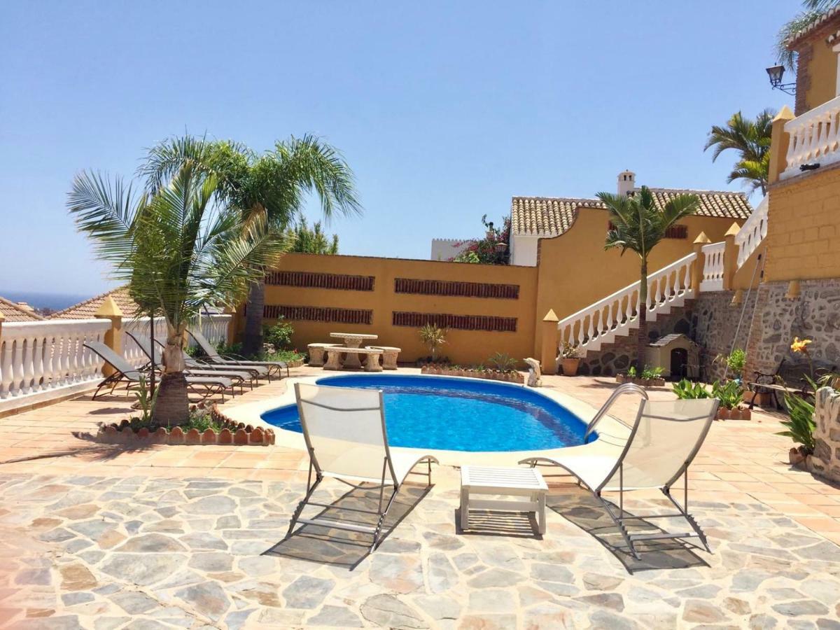 Chalet Con Piscinas Y Vistas De Ensueno Almunecar Luaran gambar